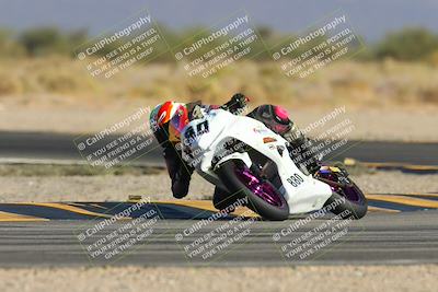 media/Nov-17-2024-CVMA (Sun) [[1fec520723]]/Race 8-Formulw LW Twins SHOOTOUT/